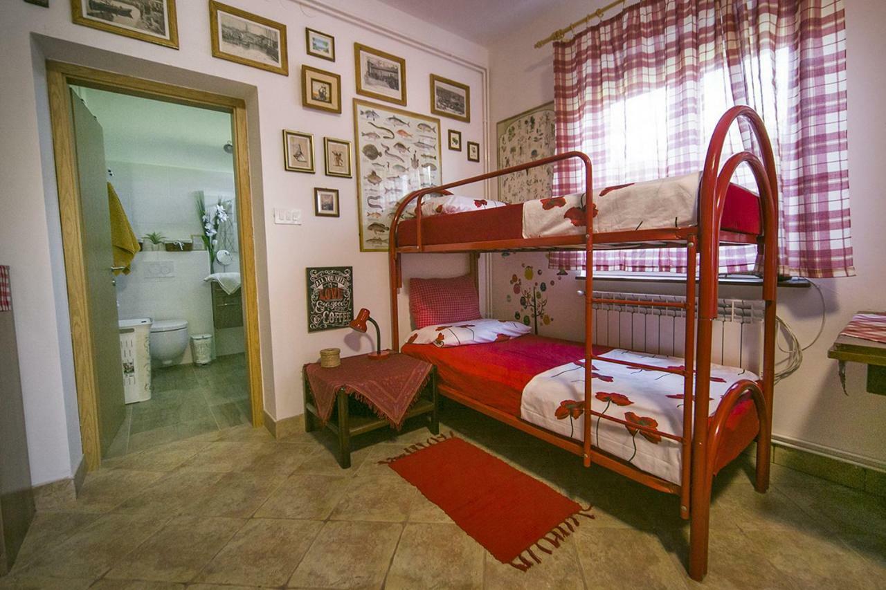 Cozy Istrian House Guest House Izola Eksteriør bilde