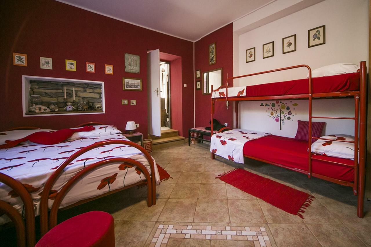 Cozy Istrian House Guest House Izola Eksteriør bilde