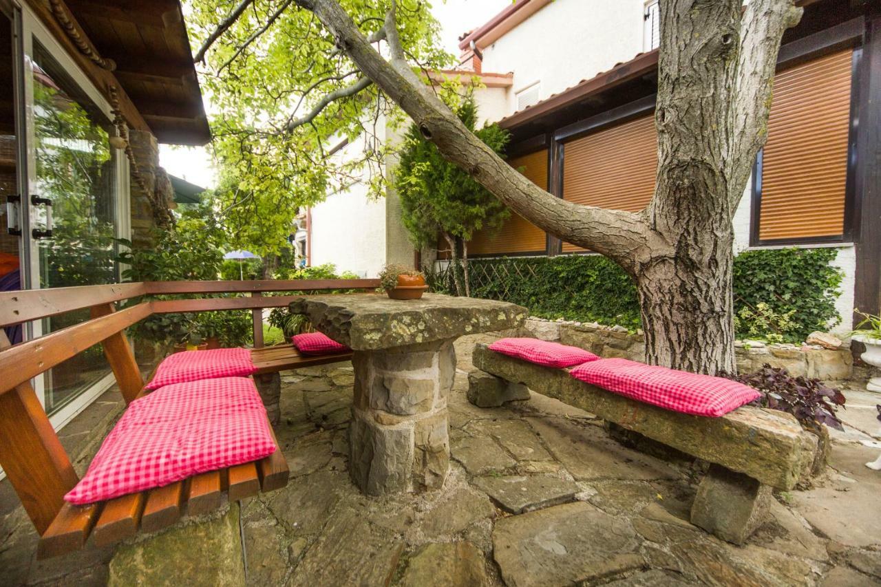 Cozy Istrian House Guest House Izola Eksteriør bilde